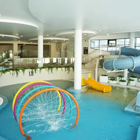 2homerent Aqua Polanki شقة