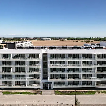 2homerent Aqua Polanki Apartment